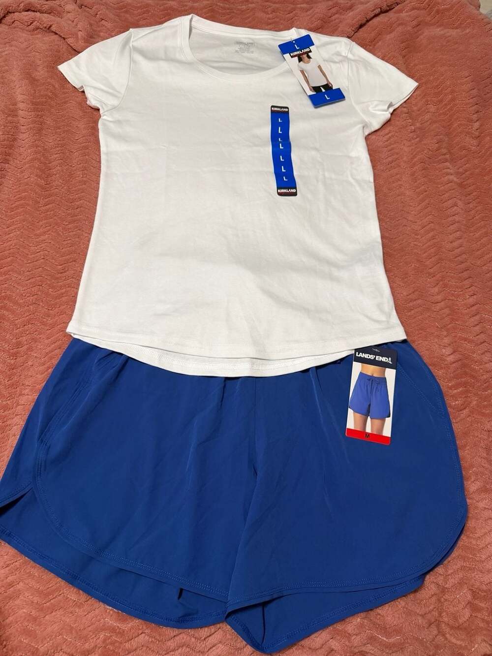Lands' End Women's Blue Quick Dry Athletic Shorts w/Liner and white shirt